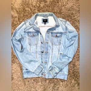 FOREVER 21 men’s denim button-up jacket - M